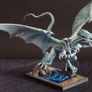 Dragon blanco de ojos azules