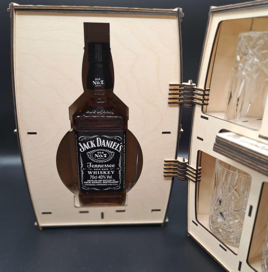 Caja de Madera Jack Daniel's con Compartimentos y Posavasos - Imagen 4