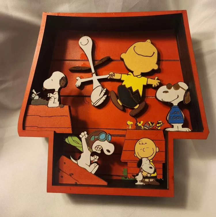 🏠🐶 Caja 3D Casita de Snoopy – Arte en Capas Cortado en Láser 🎨✨