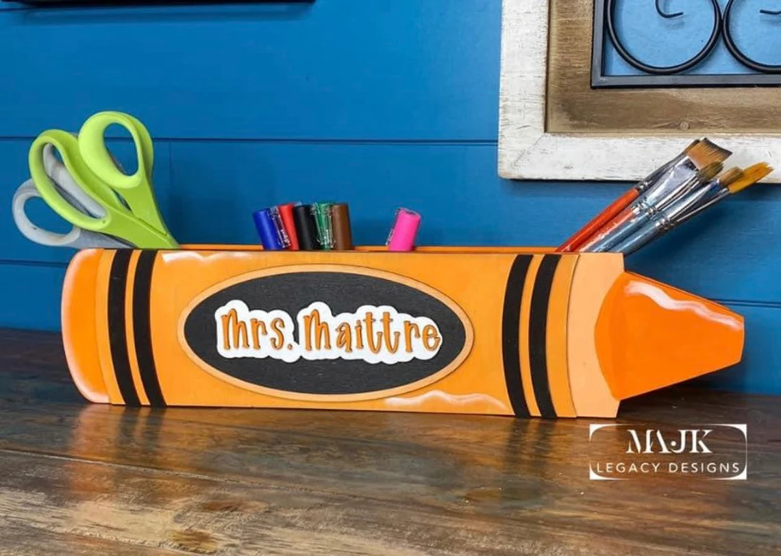 🖍️🏫 Soporte para Crayones con Letrero – Archivo Digital para Corte Láser 🎨📁 ETSY - Imagen 2